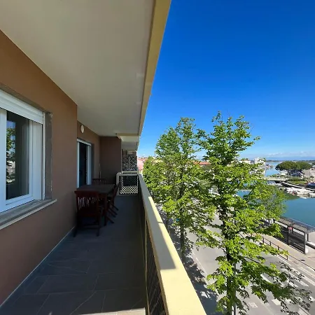 Scaramuzza 7 公寓 *